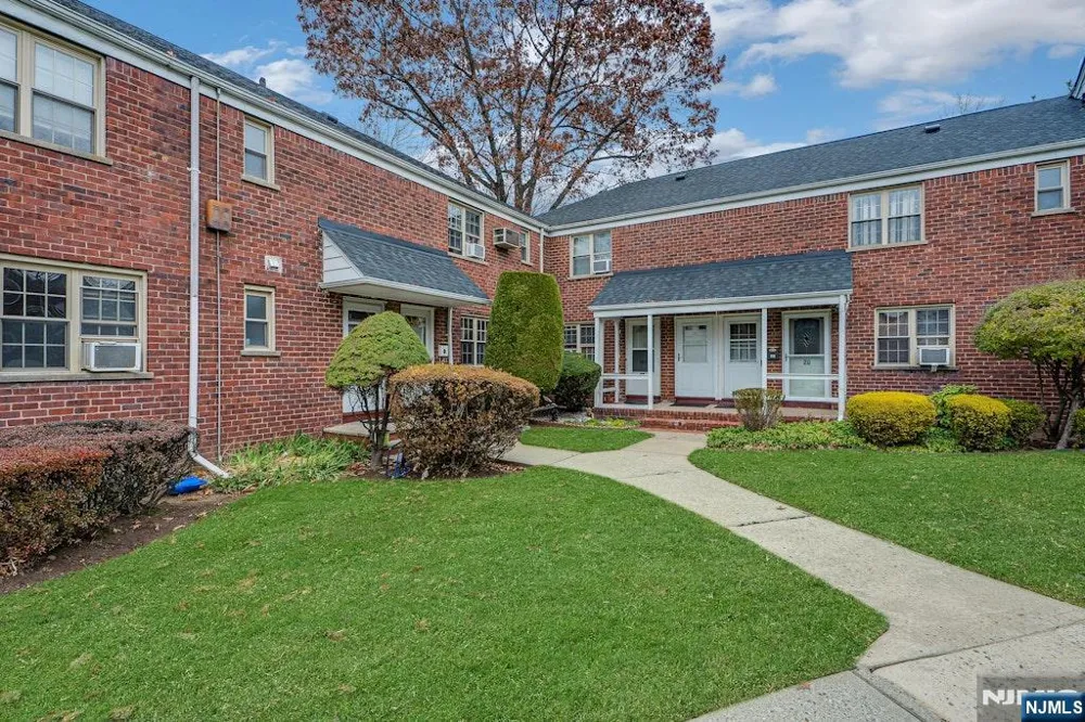 1267 Anderson Avenue 16 Fort Lee, NJ 07024