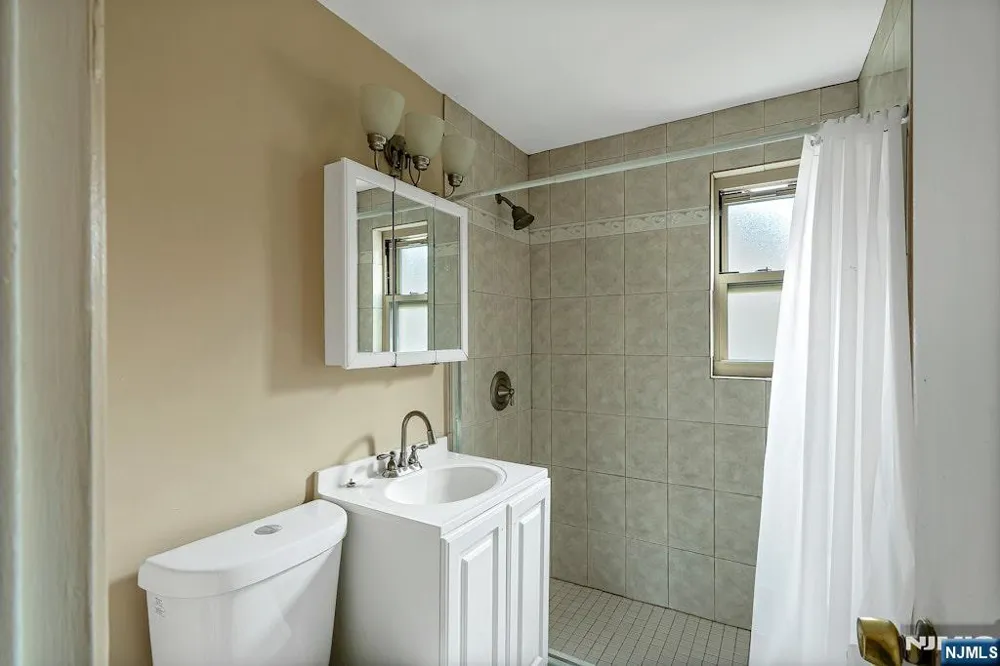 1267 Anderson Avenue 16 Fort Lee, NJ 07024