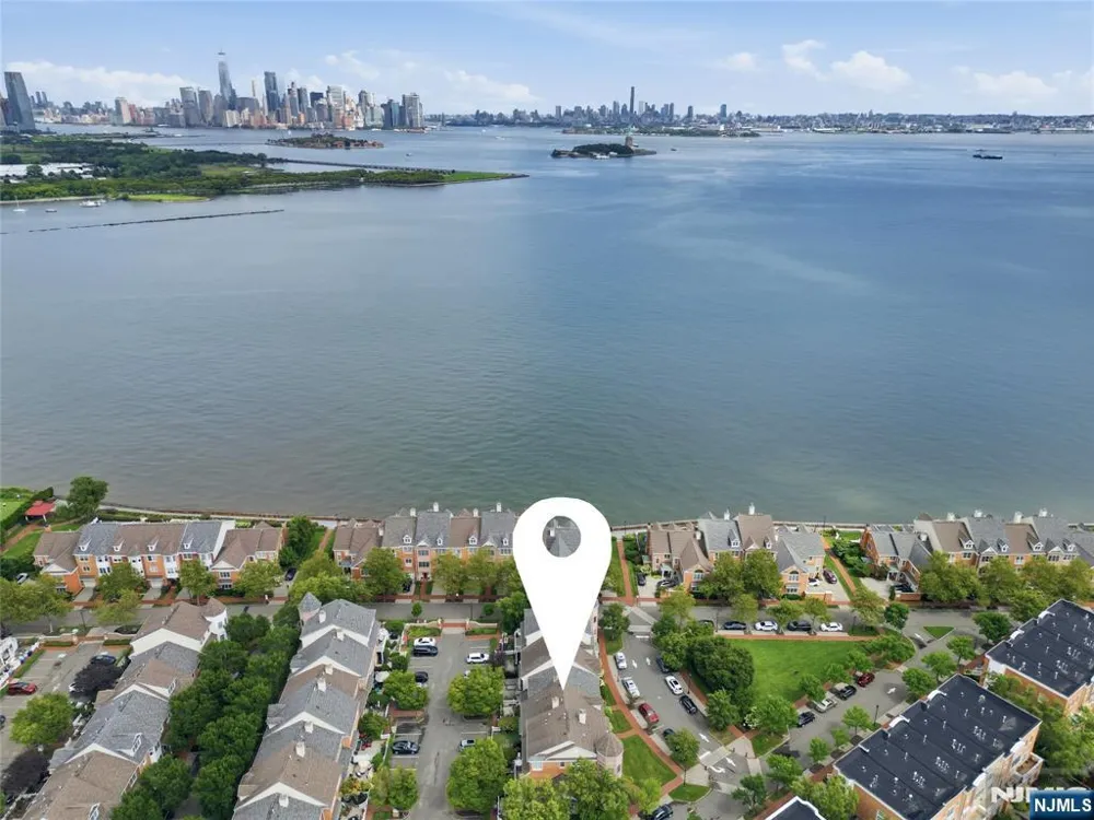 6 Intrepid Court Jersey City, NJ 07305