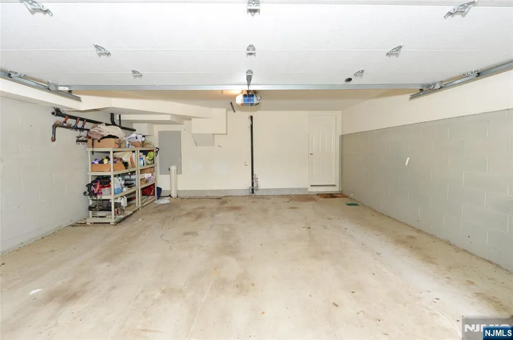 27 Tanager Court Wayne, NJ 07470