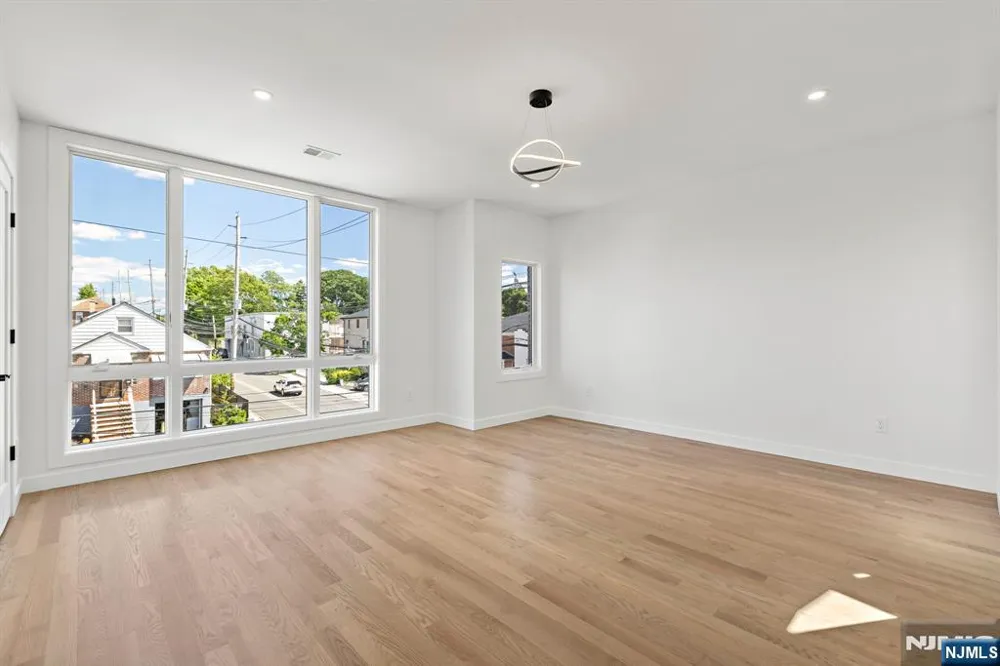 503 Saint Pauls Avenue Cliffside Park, NJ 07010