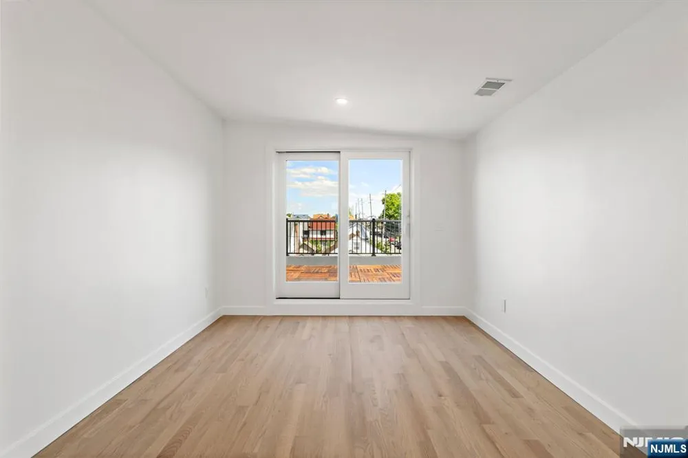 503 Saint Pauls Avenue Cliffside Park, NJ 07010