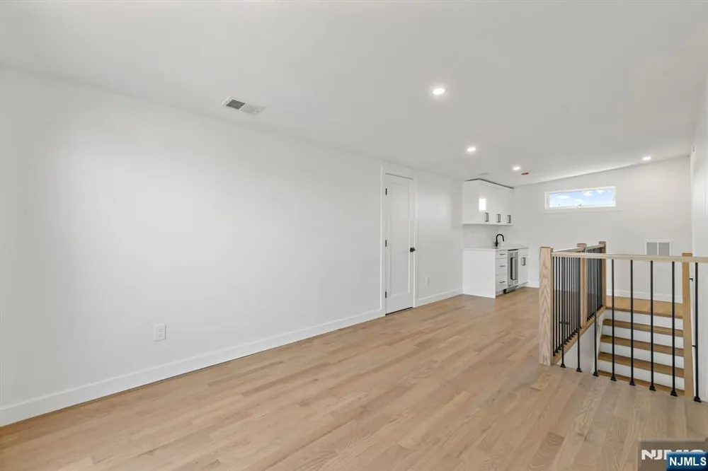 503 Saint Pauls Avenue Cliffside Park, NJ 07010