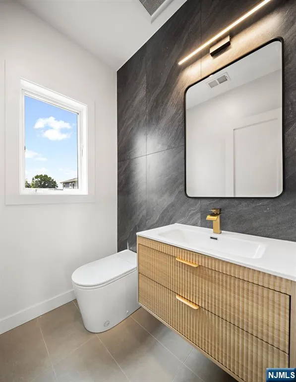 503 Saint Pauls Avenue Cliffside Park, NJ 07010