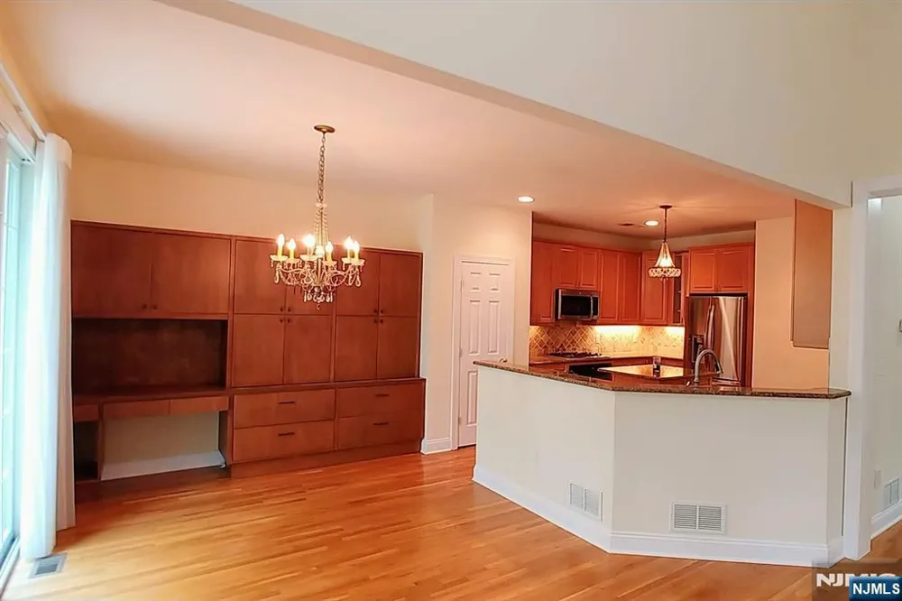 6 Schindler Court Upper Saddle River, NJ 07458