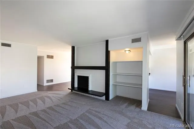 5882 E Ithaca Place #204 Denver, CO 80237
