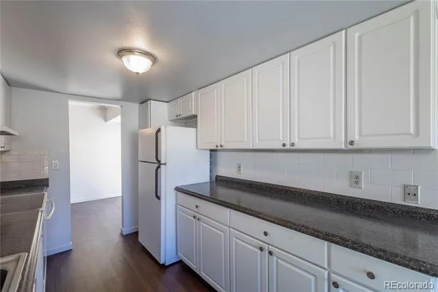 5882 E Ithaca Place #204 Denver, CO 80237