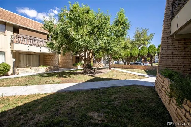 5882 E Ithaca Place #204 Denver, CO 80237
