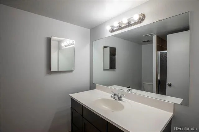 5882 E Ithaca Place #204 Denver, CO 80237
