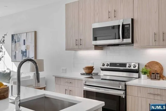 35 Jefferson Avenue 302 Westwood, NJ 07675