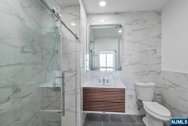 35 Jefferson Avenue 302 Westwood, NJ 07675