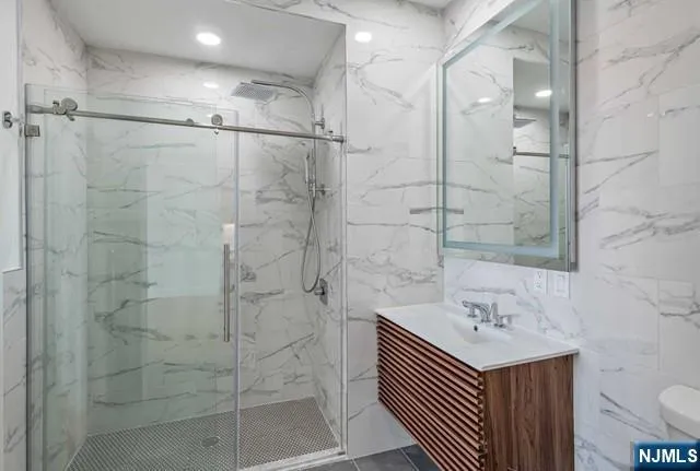 35 Jefferson Avenue 302 Westwood, NJ 07675