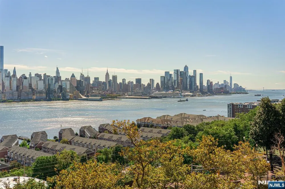 6515 Boulevard East 5H West New York, NJ 07093