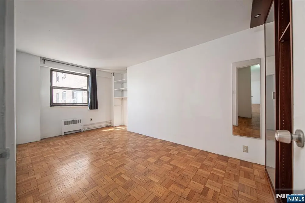 6515 Boulevard East 5H West New York, NJ 07093