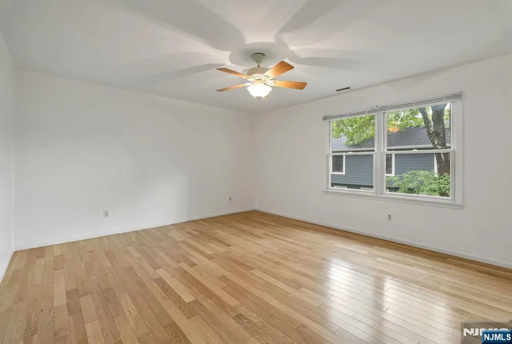 13 Briarwood Court E Ramsey, NJ 07446