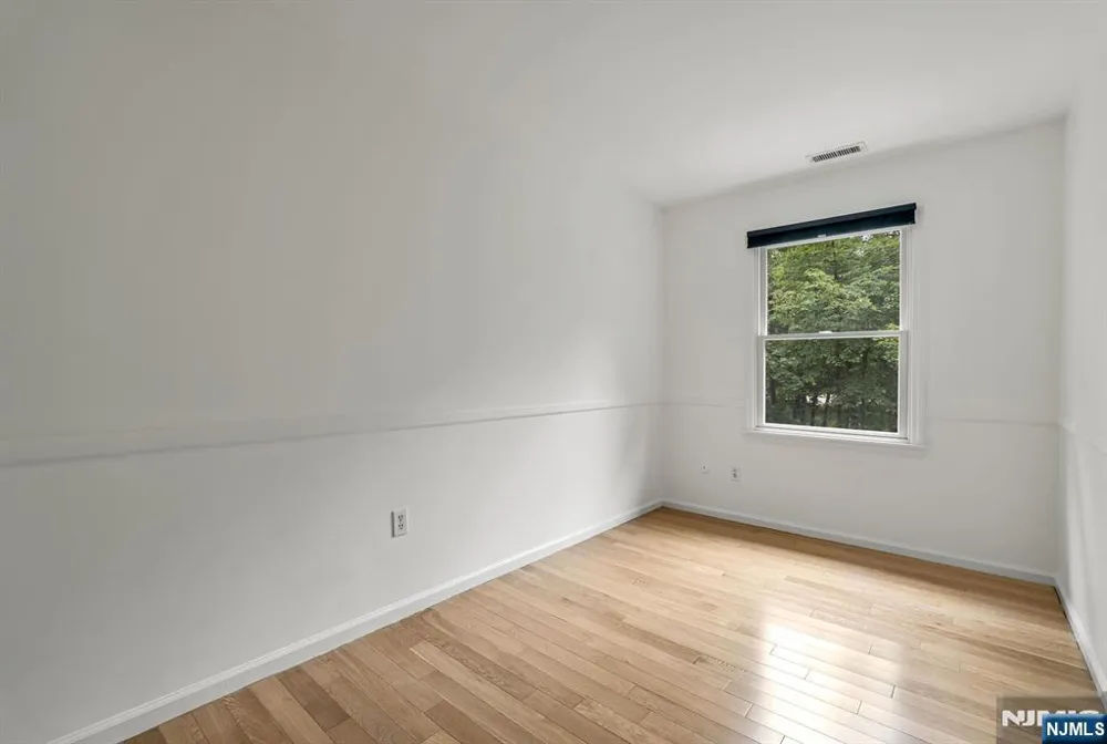 13 Briarwood Court E Ramsey, NJ 07446
