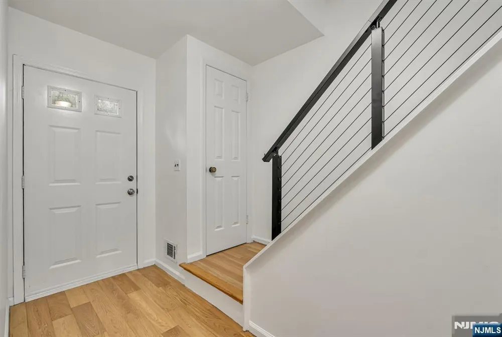 13 Briarwood Court E Ramsey, NJ 07446