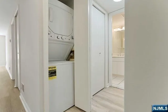 403B Nelson Court Edgewater, NJ 07020