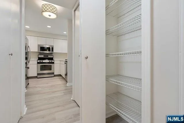 403B Nelson Court Edgewater, NJ 07020