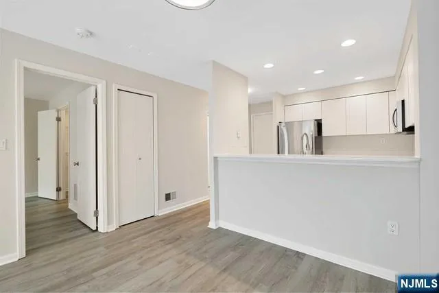 403B Nelson Court Edgewater, NJ 07020