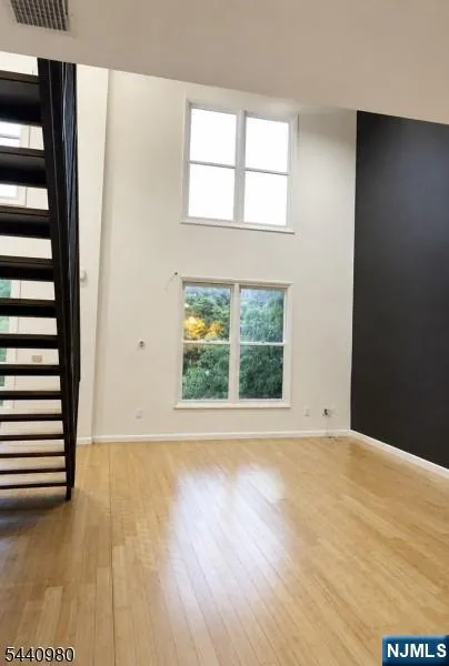 454 Washington Street 3 Newark, NJ 07102