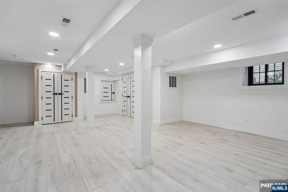 423 Aurora Avenue 1 Cliffside Park, NJ 07010