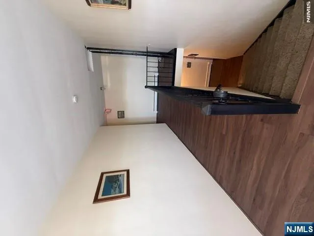 718-720 Stuyvesant Avenue Lyndhurst, NJ 07071