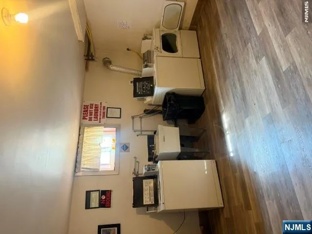 718-720 Stuyvesant Avenue Lyndhurst, NJ 07071