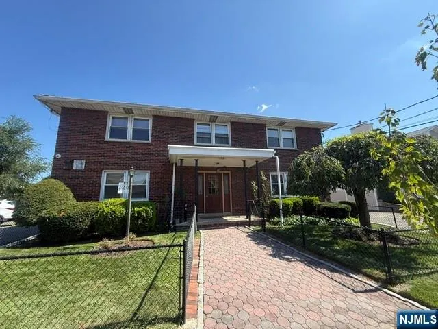 718-720 Stuyvesant Avenue Lyndhurst, NJ 07071