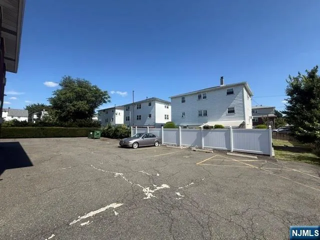 718-720 Stuyvesant Avenue Lyndhurst, NJ 07071