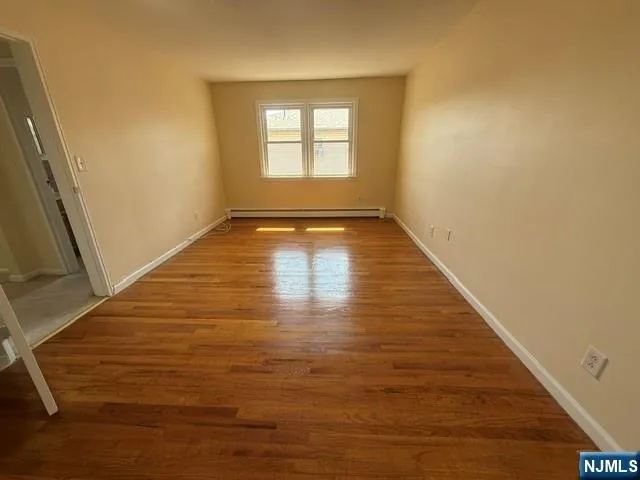 718-720 Stuyvesant Avenue Lyndhurst, NJ 07071