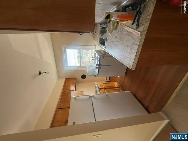 718-720 Stuyvesant Avenue Lyndhurst, NJ 07071