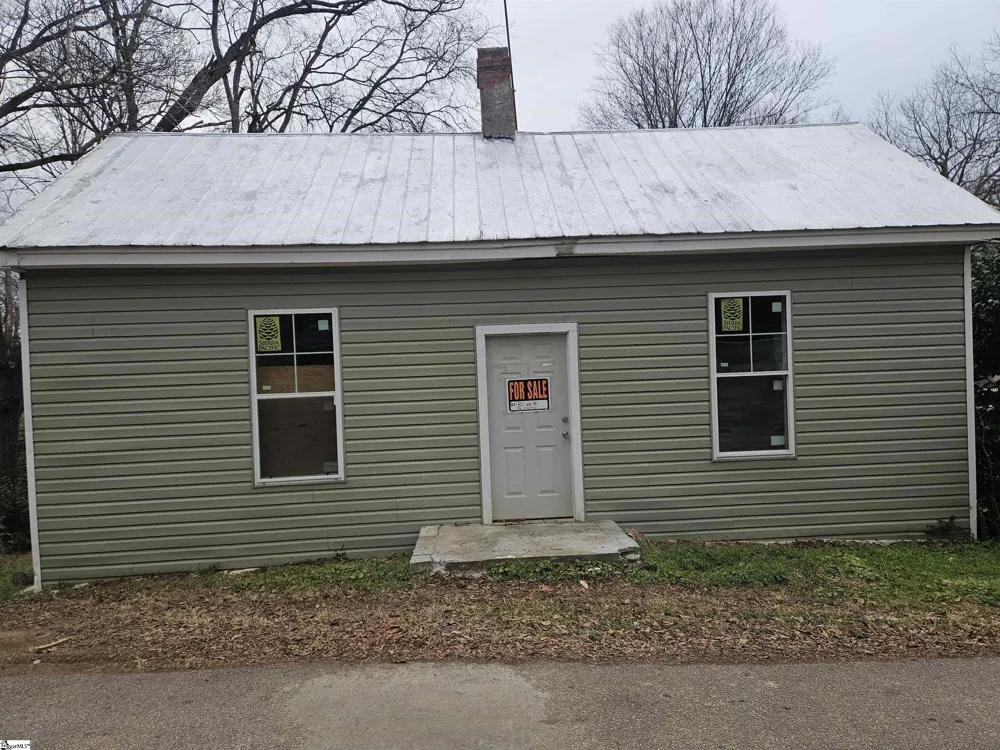 102 Pine Street Laurens, SC 29360