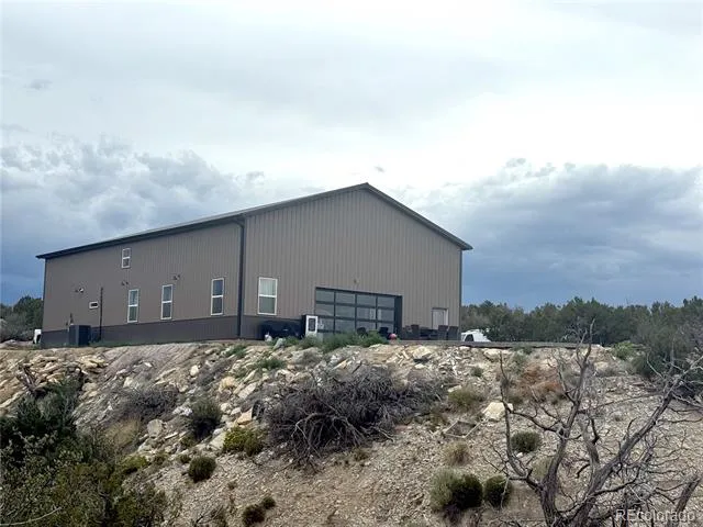 470 Bowie Road Penrose, CO 81420