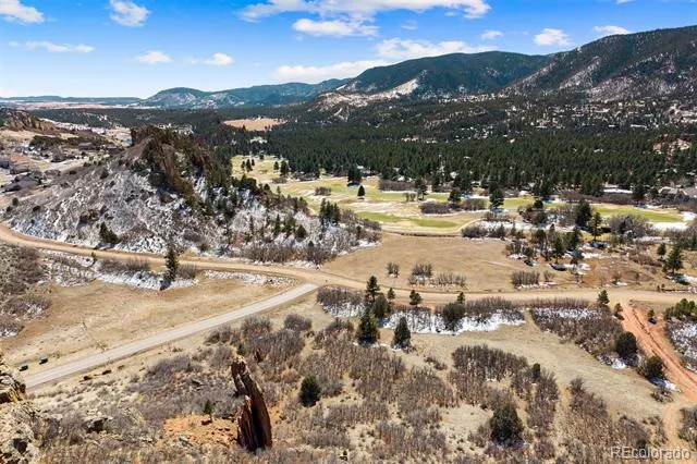 5939 Country Club Drive Larkspur, CO 80118