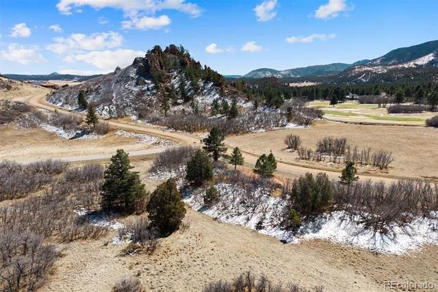 5939 Country Club Drive Larkspur, CO 80118