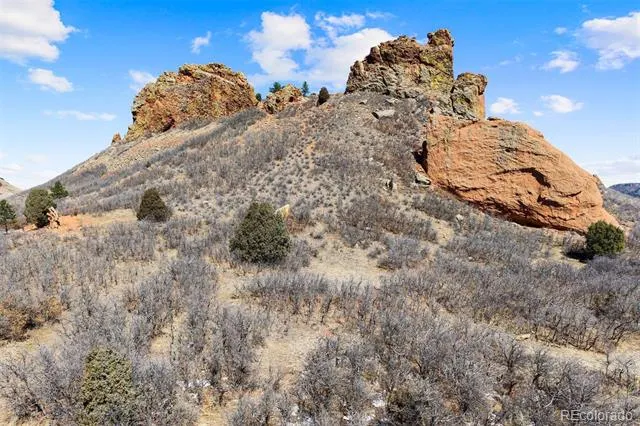 5939 Country Club Drive Larkspur, CO 80118