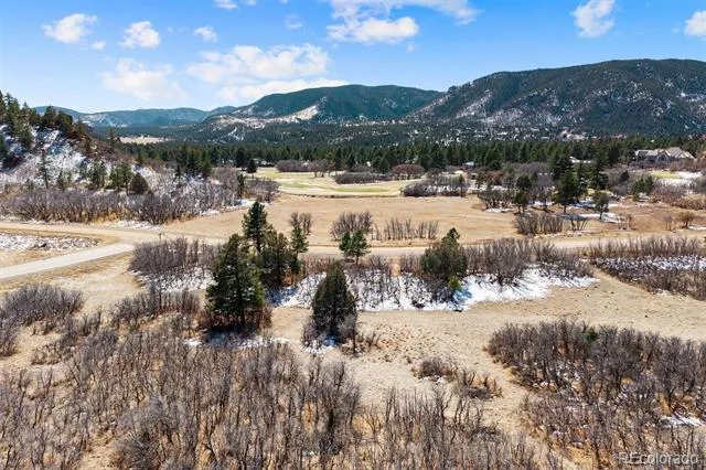5939 Country Club Drive Larkspur, CO 80118