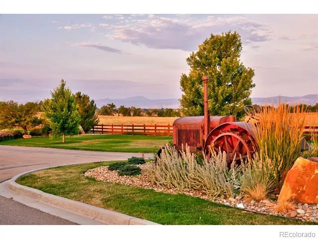 12924 Woodridge Drive Longmont, CO 80504