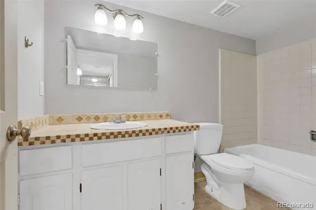 3868 S Fraser Street #M09 Aurora, CO 80014