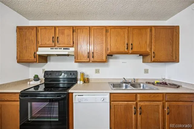 4220 Hunting Meadows Circle Colorado Springs, CO 80916