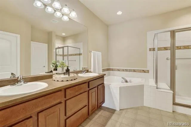19355 E Stanford Avenue Aurora, CO 80015