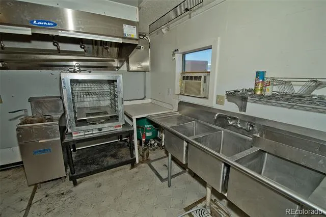 77 E 10th Street Moffat, CO 81143