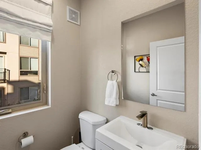 1939 Eaton Street Lakewood, CO 80214