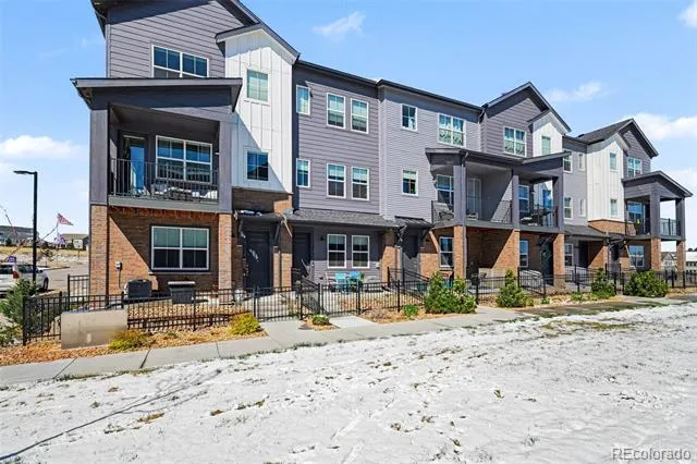 6998 Ipswich Court Castle Pines, CO 80108