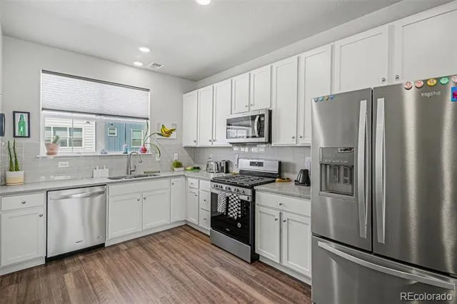 6998 Ipswich Court Castle Pines, CO 80108