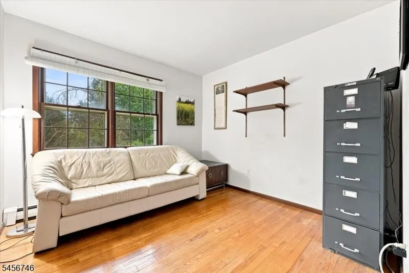 24 Hickory Rd Ringwood, NJ 07456