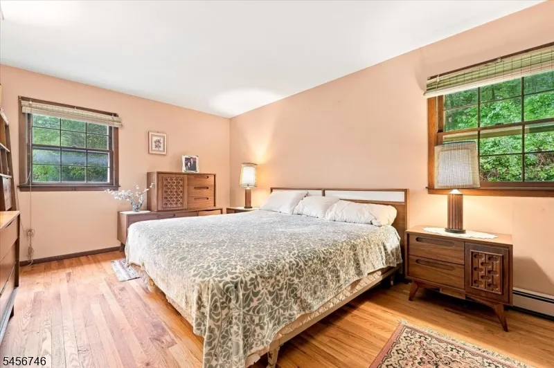 24 Hickory Rd Ringwood, NJ 07456