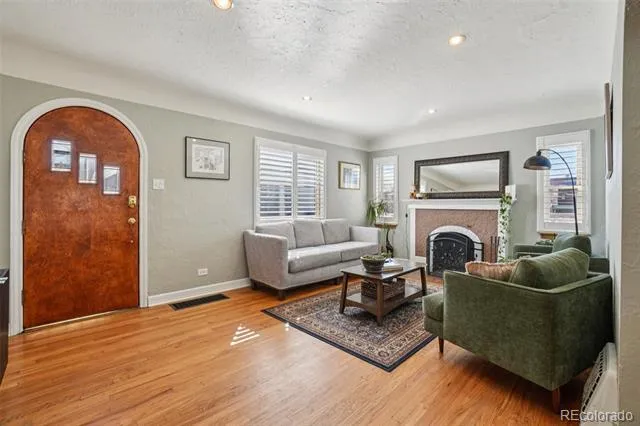1525 Holly Street Denver, CO 80220