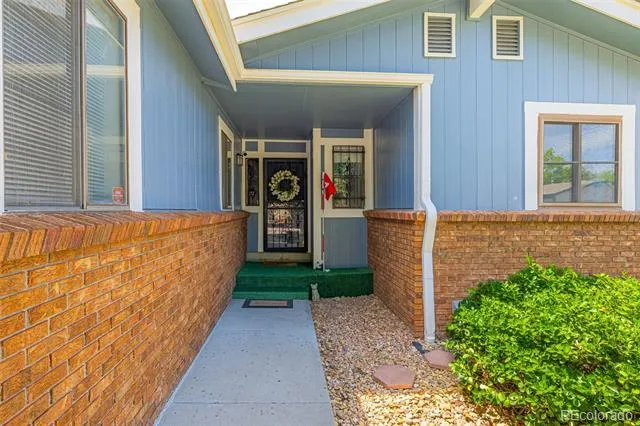 11966 E Maple Avenue Aurora, CO 80012